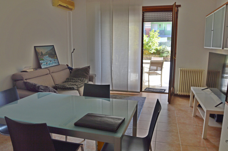 In vendita appartamento bicamere al piano primo nel contesto condominiale Le Torri a Bassano del ...