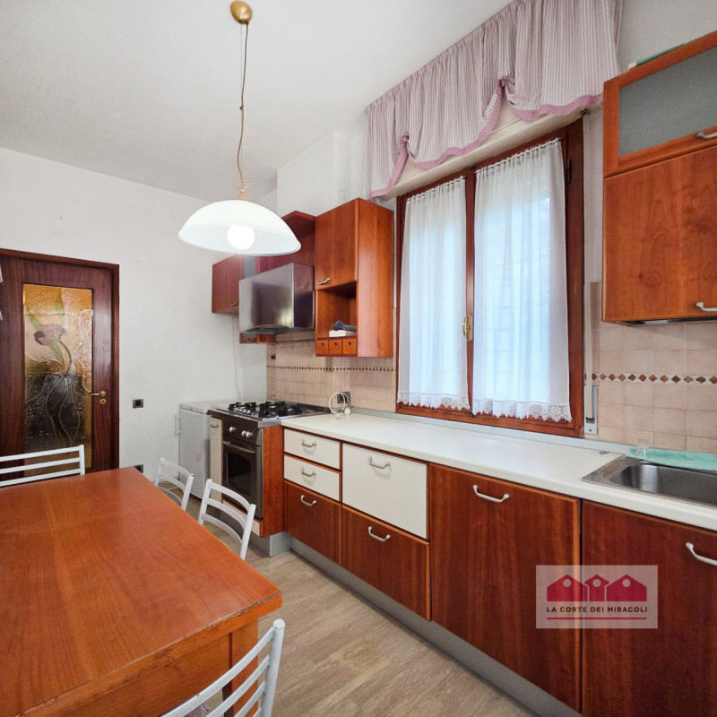 VICENZA: LUMINOSO E SPAZIOSO APPARTAMENTO DI 164MQ SITUATO NELLA RICERCATA ZONA DEL QUARTIERE "PI...