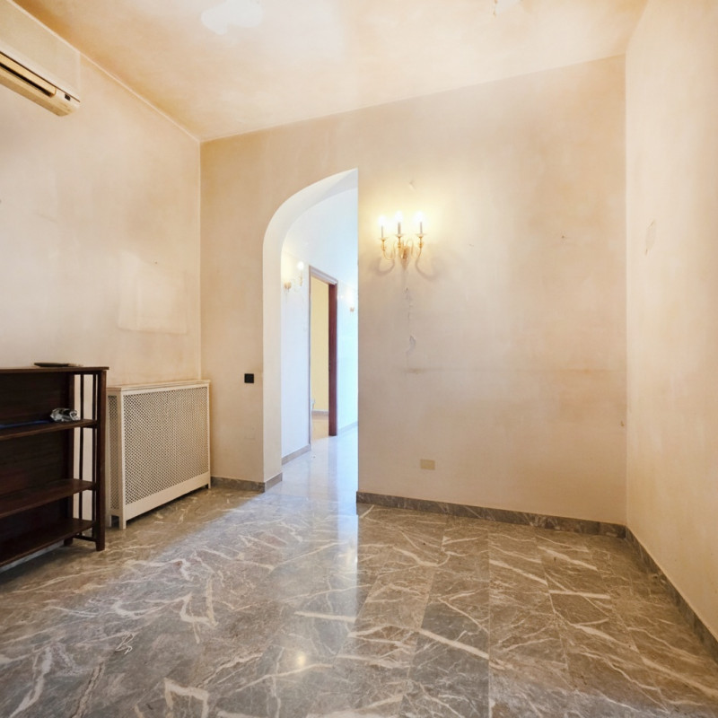VICENZA: LUMINOSO E SPAZIOSO APPARTAMENTO DI 164MQ SITUATO NELLA RICERCATA ZONA DEL QUARTIERE "PI...
