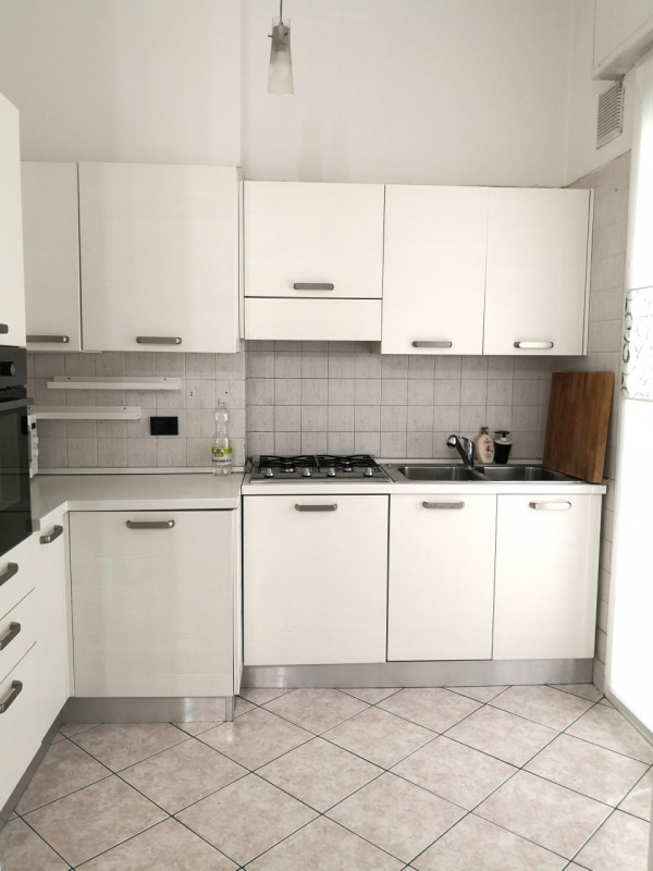 Nel cuore del quartiere residenziale di Sant’Osvaldo a Padova, proponiamo in vendita un luminoso ...