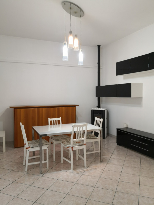 Nel cuore del quartiere residenziale di Sant’Osvaldo a Padova, proponiamo in vendita un luminoso ...