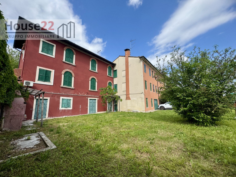 VICENZA CENTRO- VICENZA. Se sogni di creare la casa dei tuoi desideri in una posizione di inestim...