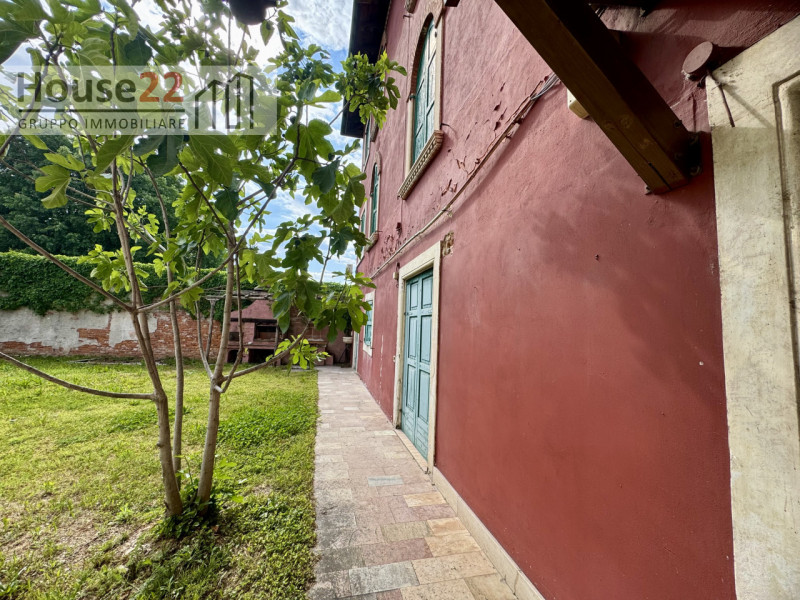 VICENZA CENTRO- VICENZA. Se sogni di creare la casa dei tuoi desideri in una posizione di inestim...