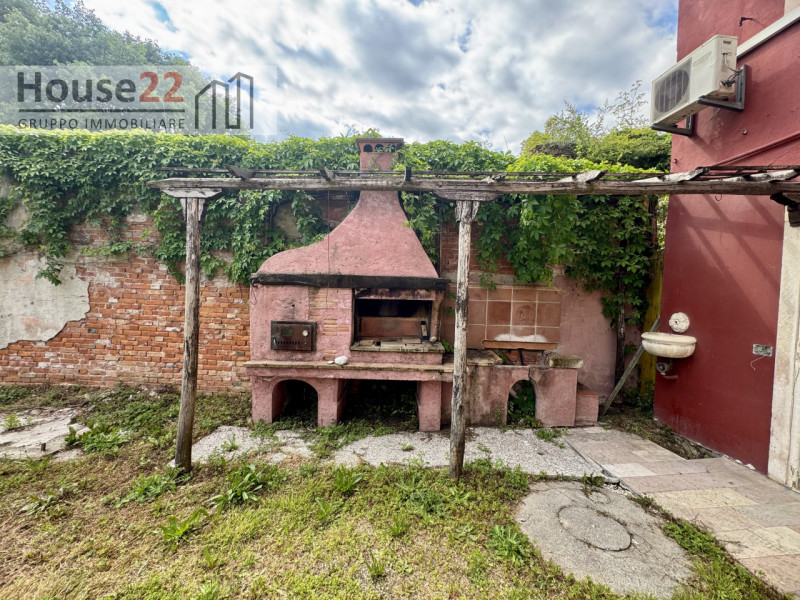 VICENZA CENTRO- VICENZA. Se sogni di creare la casa dei tuoi desideri in una posizione di inestim...