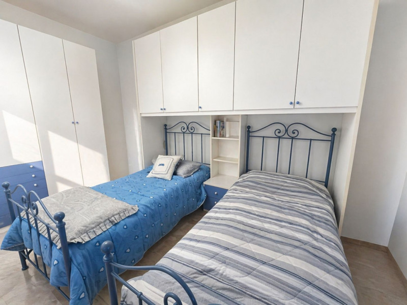 In una tranquilla zona residenziale di Cazzago di Pianiga, questa accogliente casa singola su due...