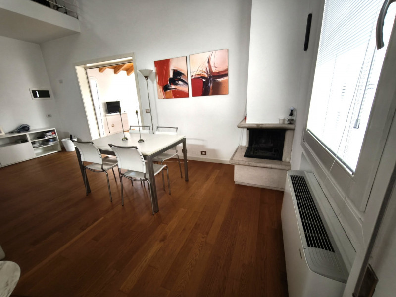 Nel pieno centro storico di Abano Terme, a pochi passi da Piazza della Repubblica e dalle rinomat...