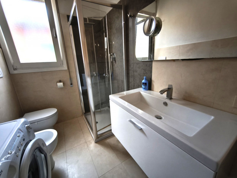 Nel pieno centro storico di Abano Terme, a pochi passi da Piazza della Repubblica e dalle rinomat...