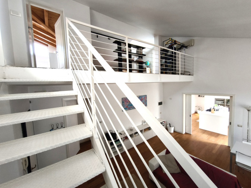 Nel pieno centro storico di Abano Terme, a pochi passi da Piazza della Repubblica e dalle rinomat...