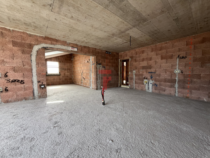 Nel cuore di Cavino, a San Giorgio delle Pertiche, sorge un elegante residence di pregio composto...