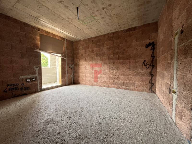 Nel cuore di Cavino, a San Giorgio delle Pertiche, sorge un elegante residence di pregio composto...