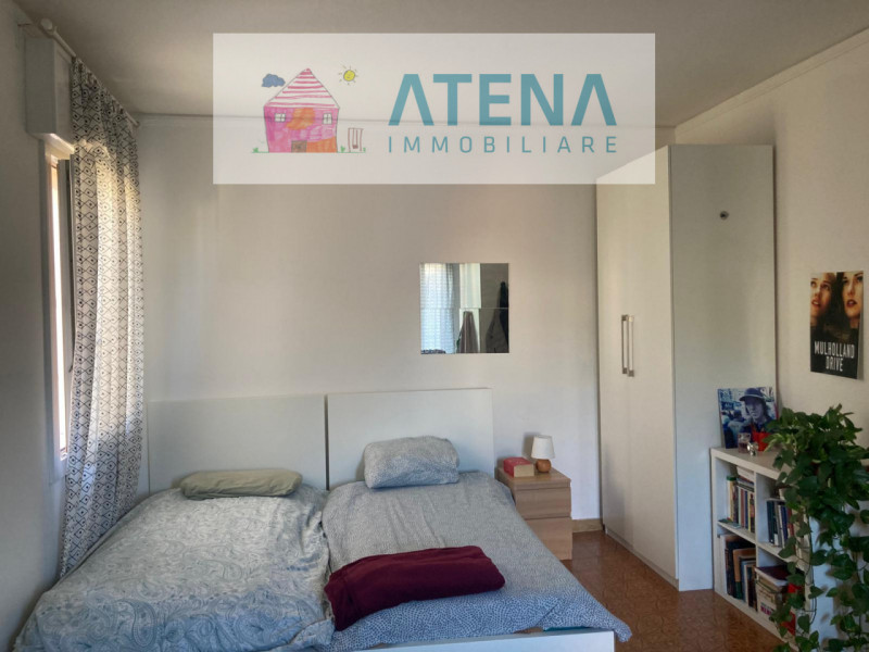 RIF. 26610

*LEGGERE TUTTO L'ANNUNCIO*
ANNUNCIO RIVOLTO AD ENTRAMBI I SESSI

Si affitta SOLO A RA...