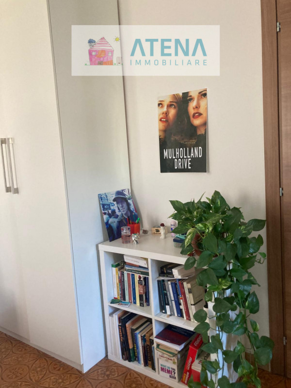 RIF. 26610

*LEGGERE TUTTO L'ANNUNCIO*
ANNUNCIO RIVOLTO AD ENTRAMBI I SESSI

Si affitta SOLO A RA...