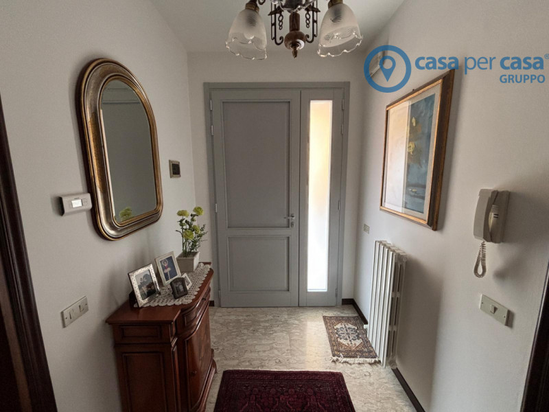 APPROVATO GRUPPO CASA PER CASA: VALUTATO, CONTROLLATO, GESTITO IN ESCLUSIVA.

ZONA: 
Si trova ad ...