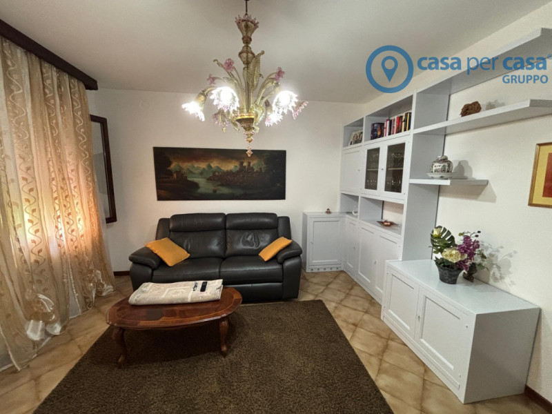 APPROVATO GRUPPO CASA PER CASA: VALUTATO, CONTROLLATO, GESTITO IN ESCLUSIVA.

ZONA: 
Si trova ad ...