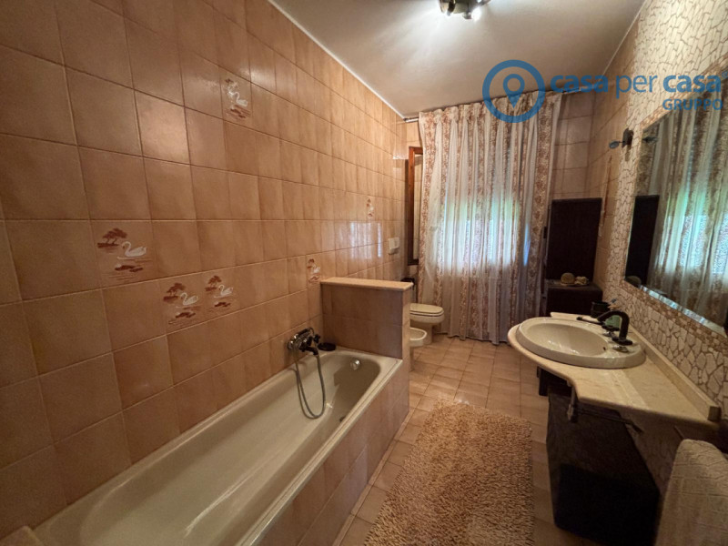 APPROVATO GRUPPO CASA PER CASA: VALUTATO, CONTROLLATO, GESTITO IN ESCLUSIVA.

ZONA: 
Si trova ad ...