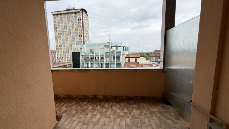 PADOVA – LARGO EUROPA | ELEGANTE APPARTAMENTO CON TERRAZZA ABITABILE NEL CUORE DEL CENTRO STORICO...