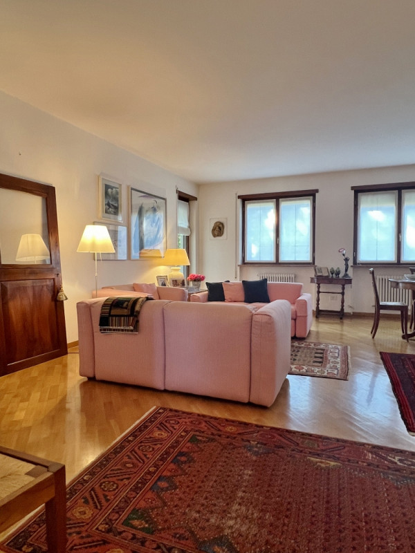 TRICAMERE CON GRANDI TERRAZZE ABITABILI E GARAGE - POSIZIONE DEFILATA DAL TRAFFICO - RIF. 8385
Ne...