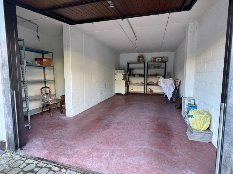 TRICAMERE CON GRANDI TERRAZZE ABITABILI E GARAGE - POSIZIONE DEFILATA DAL TRAFFICO - RIF. 8385
Ne...