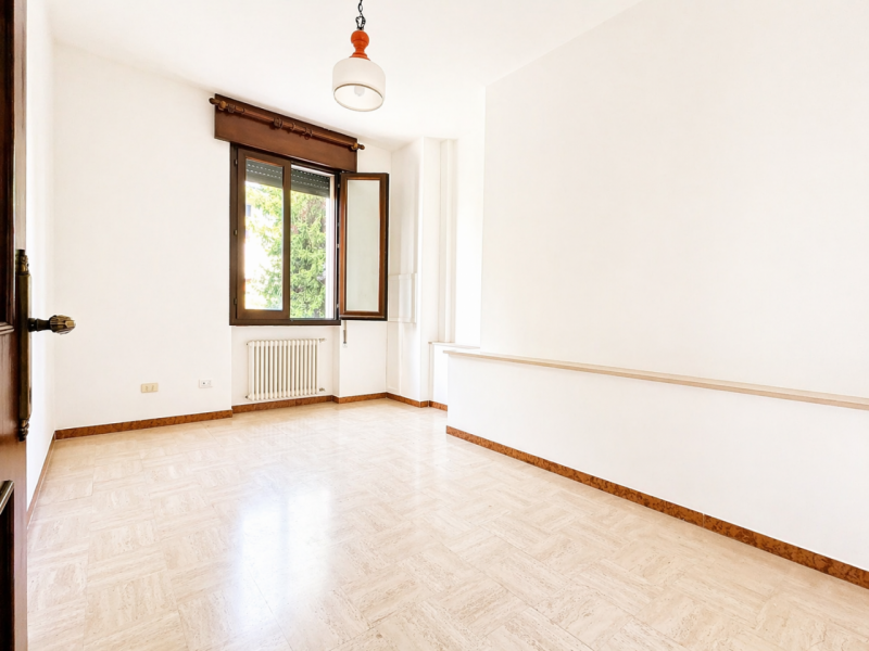 Solo contatti mail.
**Si prega di mandare SOLO una mail a locazionigrandiagenzie@gmail.com con un...