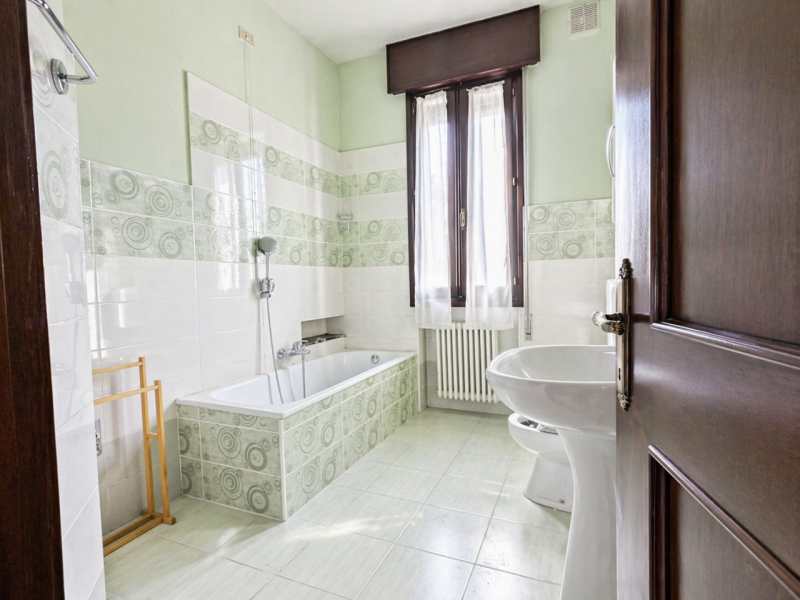 Solo contatti mail.
**Si prega di mandare SOLO una mail a locazionigrandiagenzie@gmail.com con un...