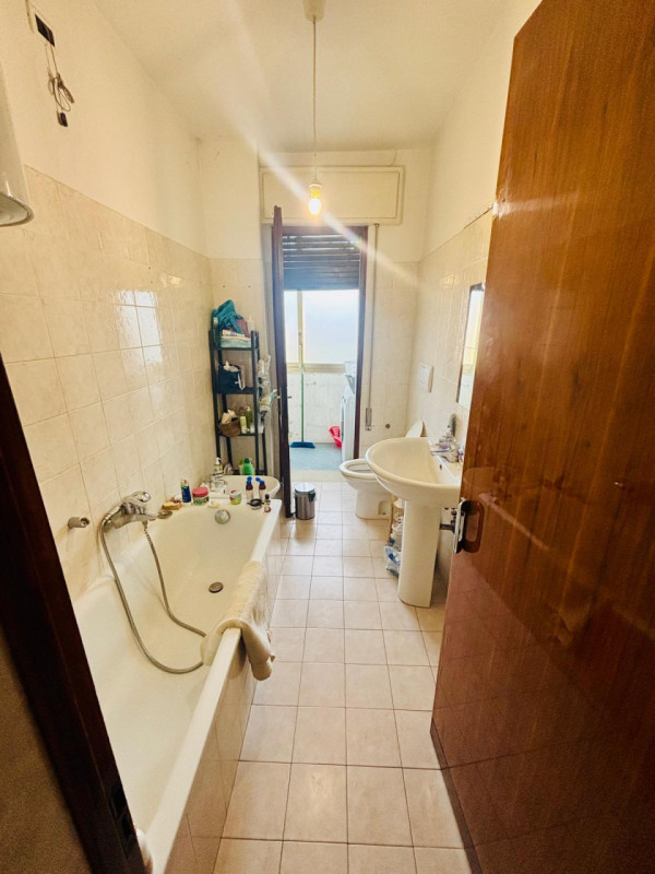 Per info, Maddalena 351 799 3937, riferimento annuncio: MD06

Padova, zona via Palestro - In un c...