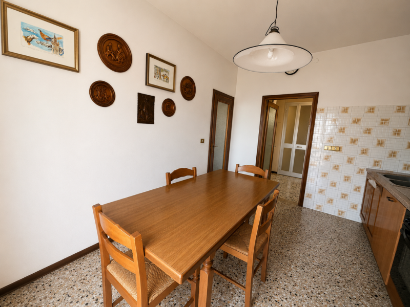 Scoprite questo splendido appartamento situato nel cuore di Biadene, una delle zone più ricercate...
