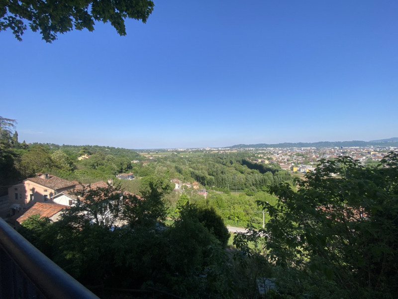 Villa Singola Classe A NUOVA 3Camere Box Doppio

Creazzo colle, posizione panoramica, in contesto...