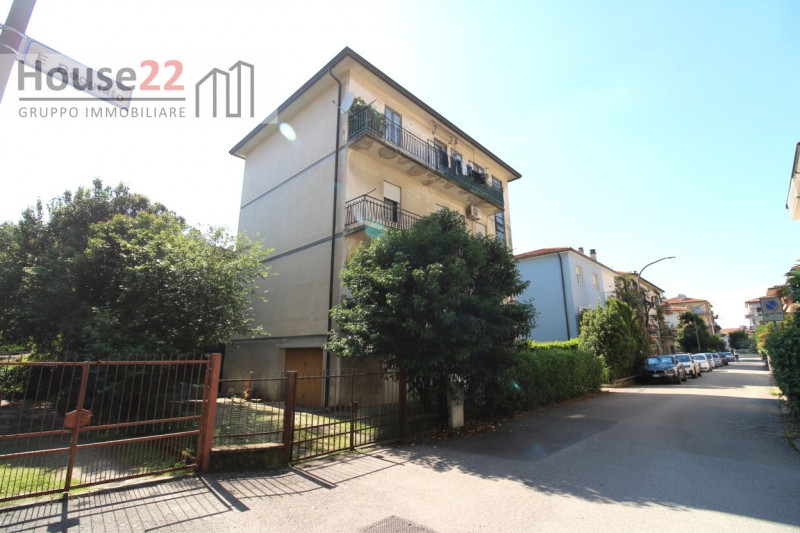 ZONA VIALE TRIESTE -VICENZA- Scopri un'opportunità imperdibile! Questo SPAZIOSO E LUMINOSO BICAME...