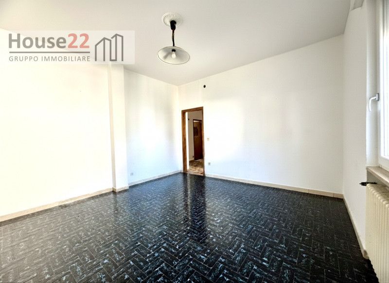 ZONA VIALE TRIESTE -VICENZA- Scopri un'opportunità imperdibile! Questo SPAZIOSO E LUMINOSO BICAME...