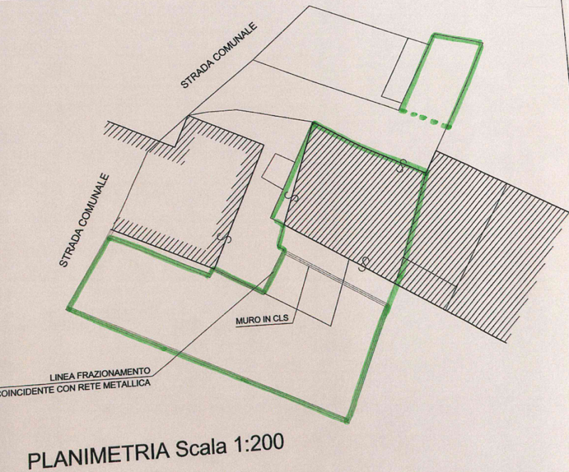 STARO (Valli del Pasubio): CASA INDIPENDENTE di 180 mq con corte e orto esclusivi. EURO 68.000.

...