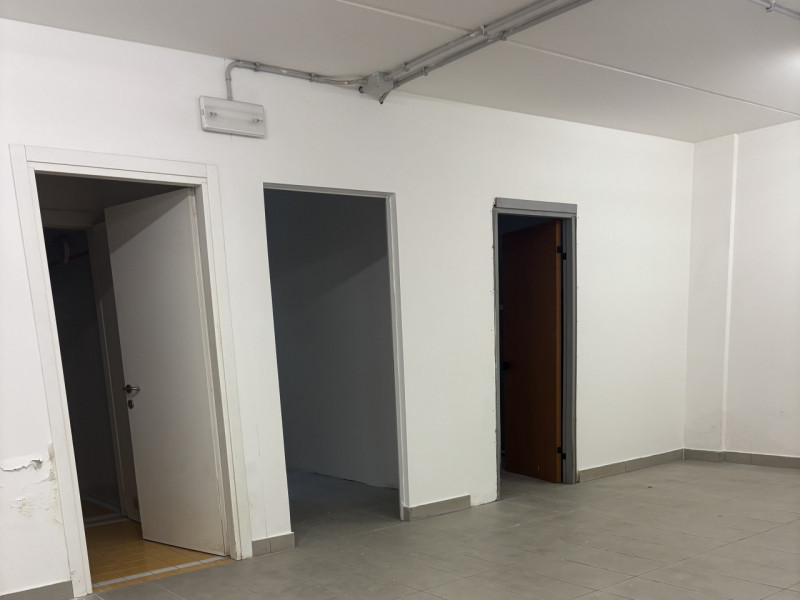 CONTATTARE ANDREA: 3288822042

Scopri un'opportunità unica di investimento con questo spazioso ne...