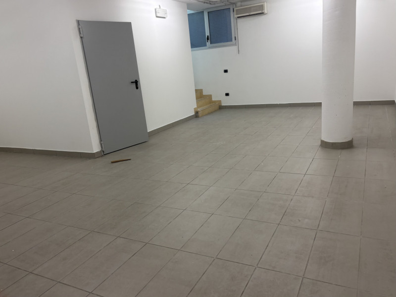 CONTATTARE ANDREA: 3288822042

Scopri un'opportunità unica di investimento con questo spazioso ne...