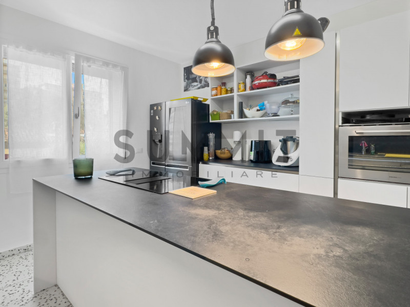 SCHIO - CENTRO: Bellissima CASA completamente arredata con due appartamenti BICAMERE ristrutturat...