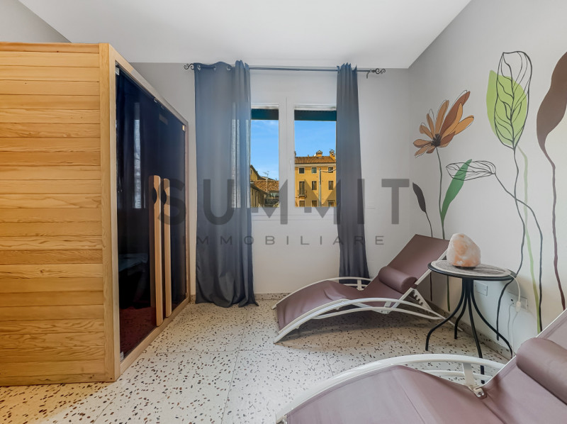 SCHIO - CENTRO: Bellissima CASA completamente arredata con due appartamenti BICAMERE ristrutturat...