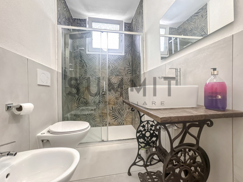 SCHIO - CENTRO: Bellissima CASA completamente arredata con due appartamenti BICAMERE ristrutturat...