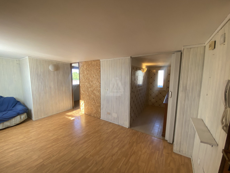 Caratteristica mansarda all’ultimo piano situata in una posizione strategica a Castelfranco Venet...