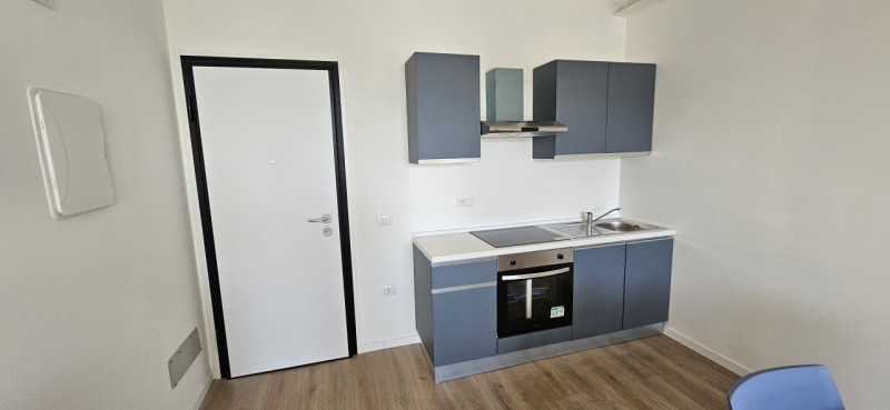 PADOVA Zona Stanga - Via Pellizzo. Proponiamo in affitto un luminoso appartamento bilocale di ben...