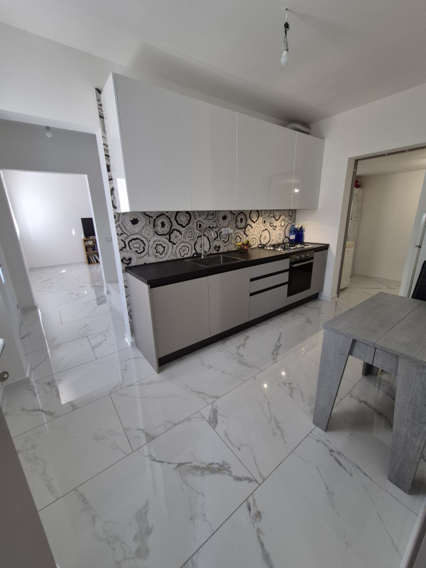 Casa singola totalmente ristrutturata composta da ingresso, cucina con ampio locale dispensa, sog...