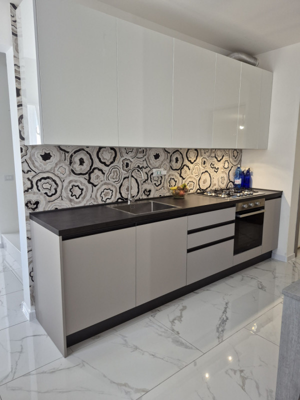 Casa singola totalmente ristrutturata composta da ingresso, cucina con ampio locale dispensa, sog...