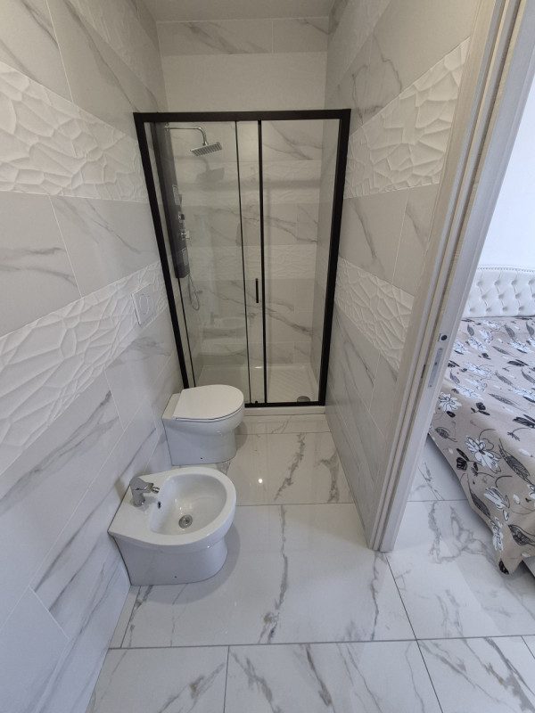 Casa singola totalmente ristrutturata composta da ingresso, cucina con ampio locale dispensa, sog...