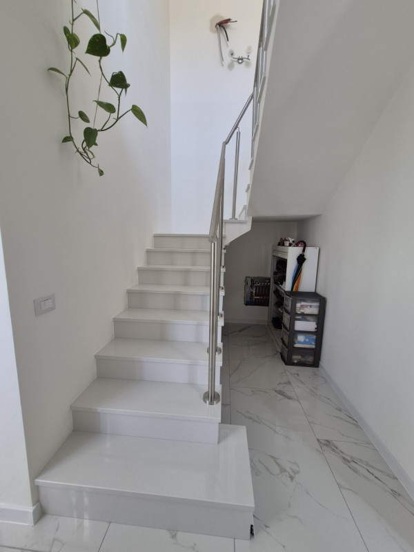 Casa singola totalmente ristrutturata composta da ingresso, cucina con ampio locale dispensa, sog...