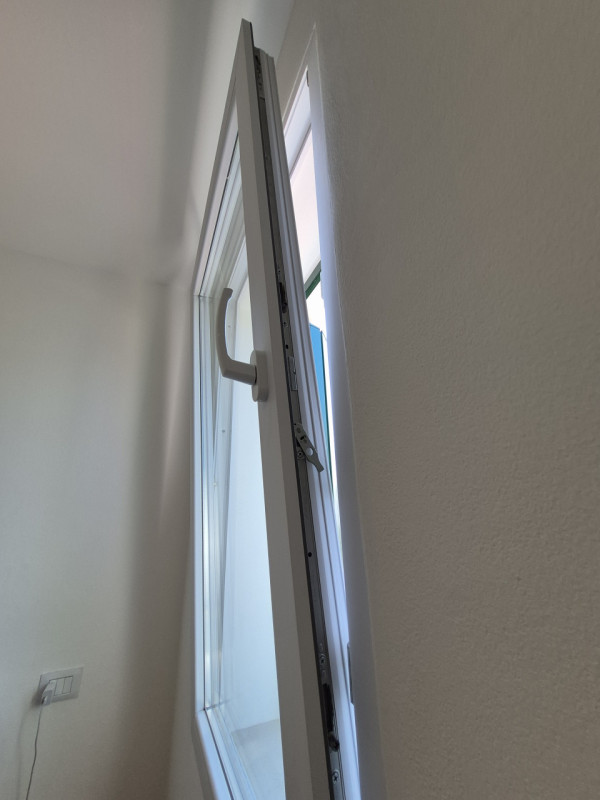 Casa singola totalmente ristrutturata composta da ingresso, cucina con ampio locale dispensa, sog...