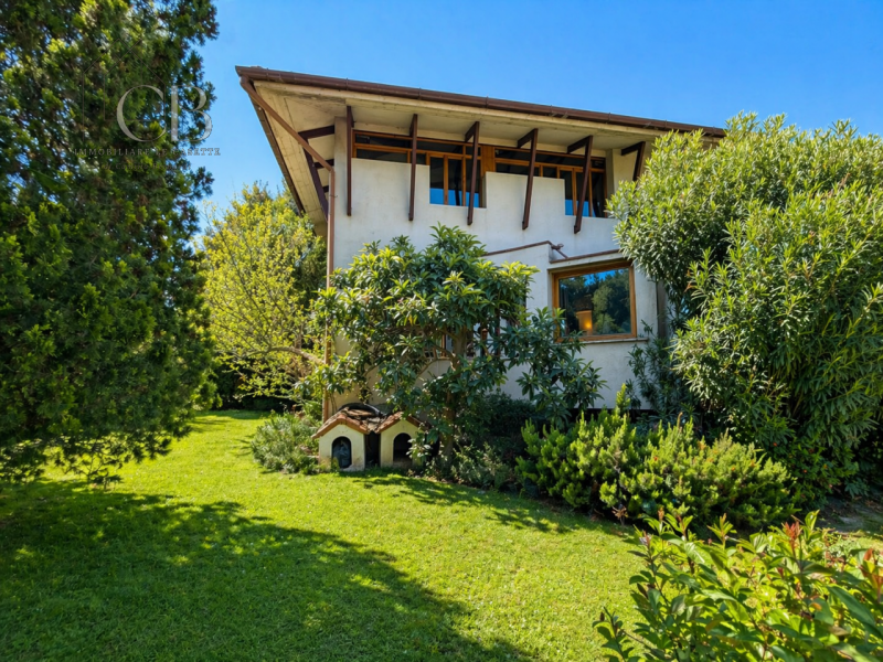 Villa unifamiliare di design con giardino esclusivo – Monterosso, Abano Terme

Nel rinomato quart...