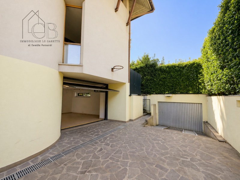 Villa unifamiliare di design con giardino esclusivo – Monterosso, Abano Terme

Nel rinomato quart...