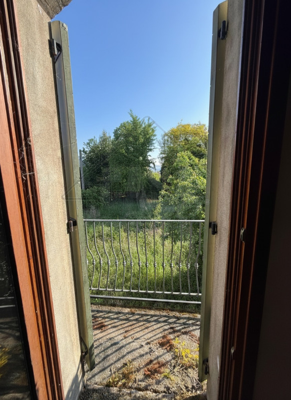 Rif. P590 Proponiamo in vendita appartamento al primo piano da ristrutturare situato ad Este, una...