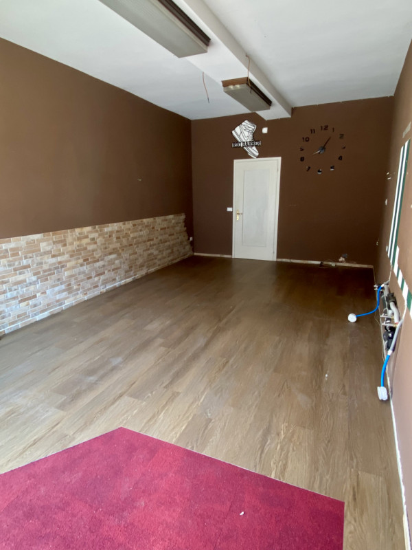 In posizione strategica a Castelfranco Veneto (TV), su strada di forte passaggio veicolare e pedo...