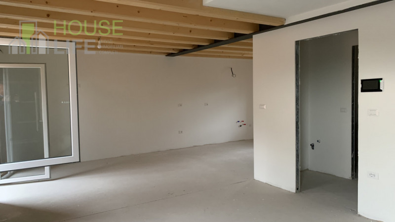 SCHIO - CENTRO: In posizione centralissima, proponiamo in vendita un elegante appartamento duplex...