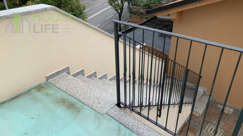 SCHIO - CENTRO: In posizione centralissima, proponiamo in vendita un elegante appartamento duplex...