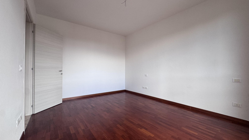 In zona residenziale a Bovolenta (5 km da Conselve e/o Casalserugo), in una palazzina moderna dal...