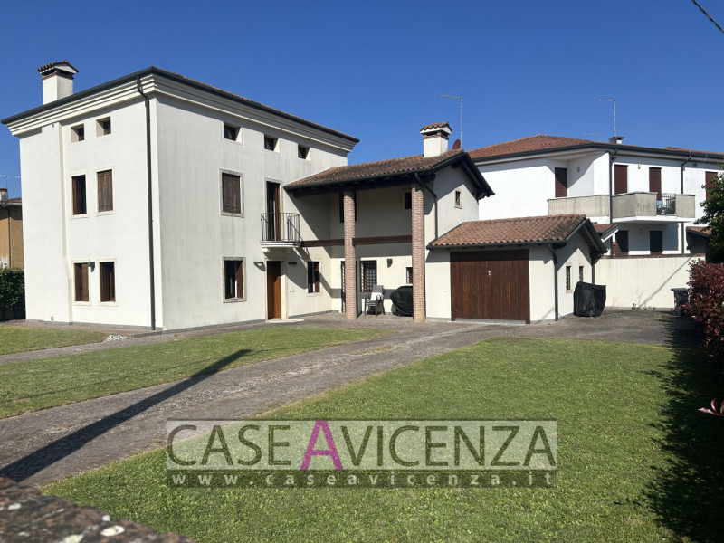 CAMISANO VICENTINO - C.E.F - IN ESCLUSIVA PROPONIAMO IN VENDITA - SPLENDIDA VILLA PER CHI AMA ABI...